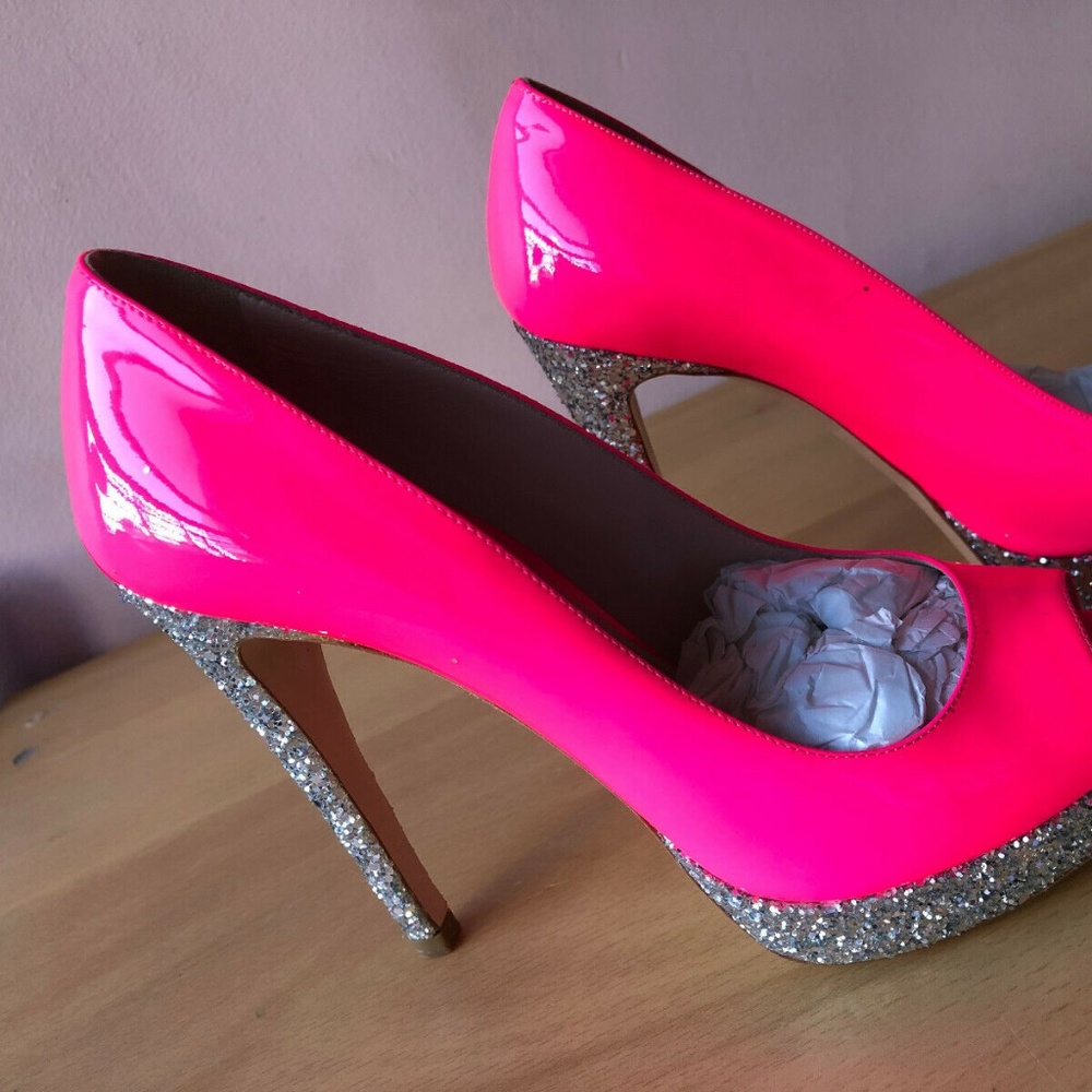 Miu Miu By Prada Fuchsia Patent Leather Heels - image 1